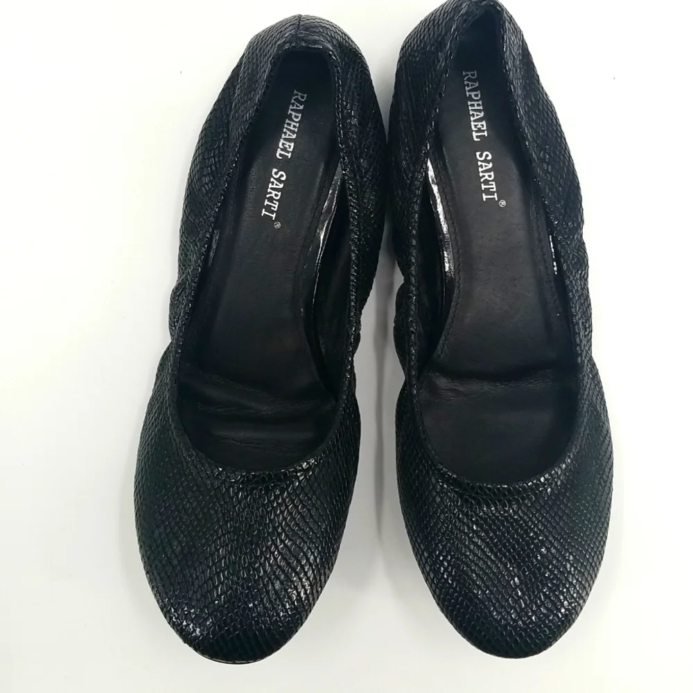 RS Black Genuine Leather‎ Textured Ballet Flat